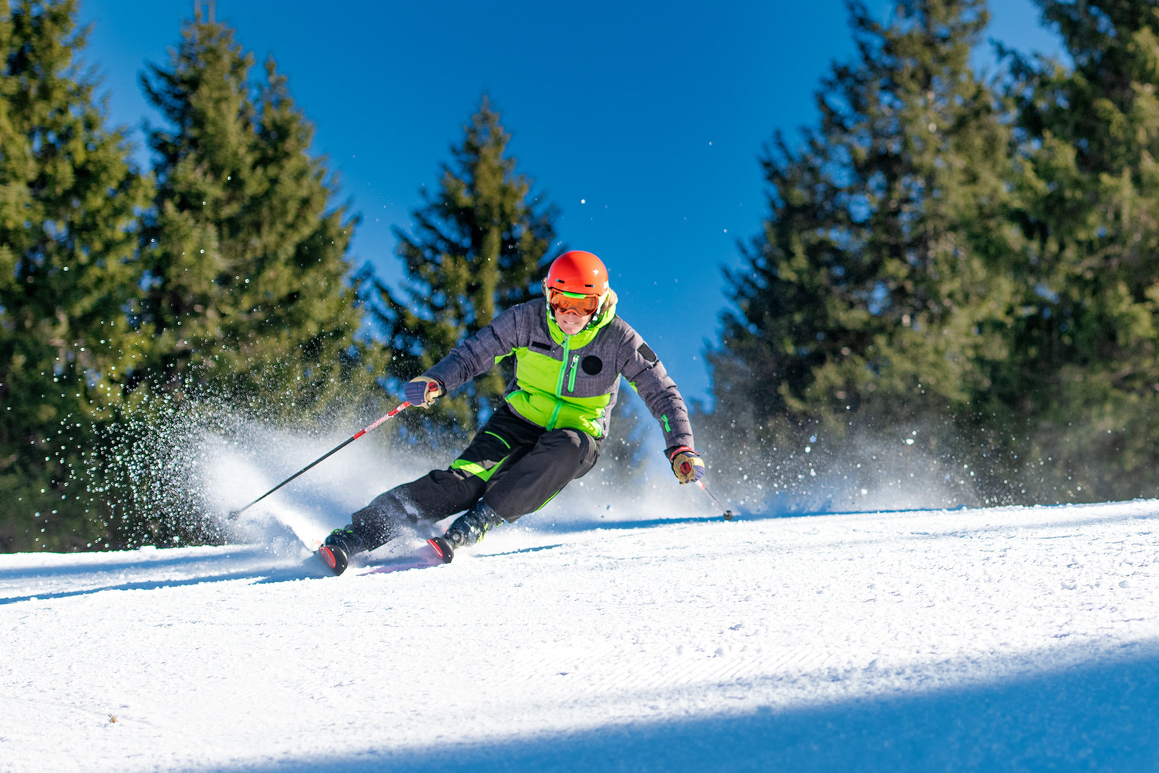 Phantom Glide wird auf den Skibelag aufgebracht